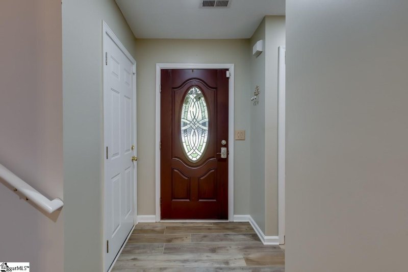 Property image 5 at 208 Manhassett Court, Greenville, SC 29607