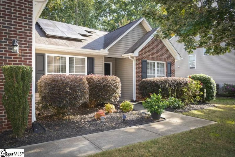 Property image 3 at 206 Manhassett Court, Greenville, SC 29607