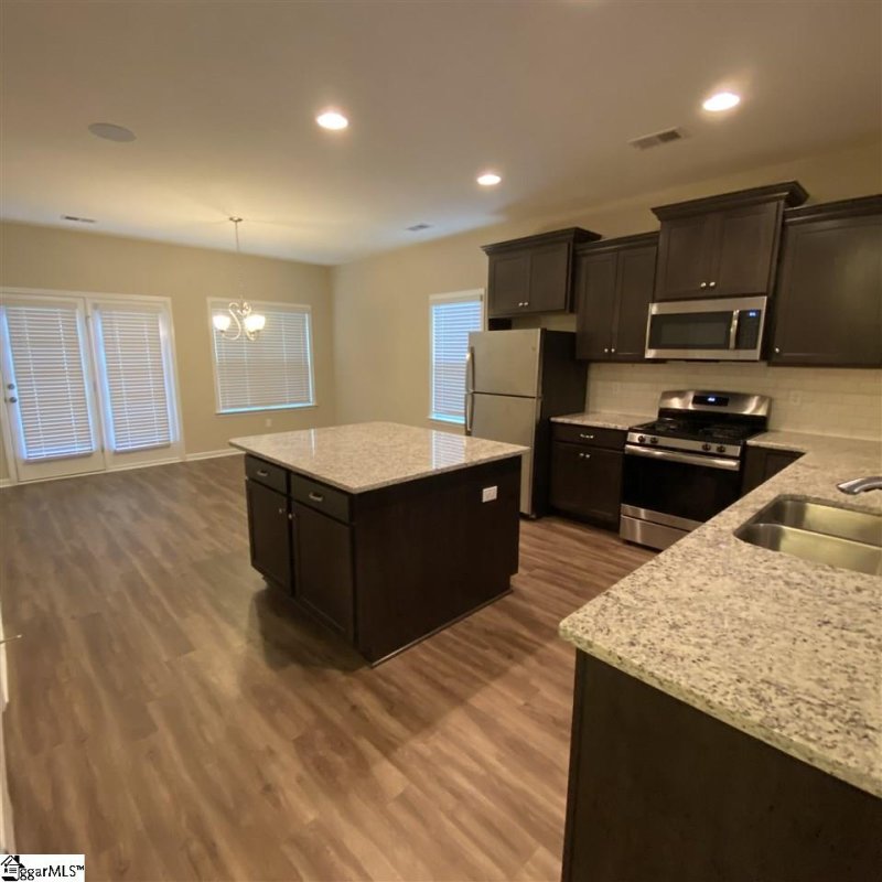 Property image 3 at 345 Castleton Circle, Boiling Springs, SC 29316