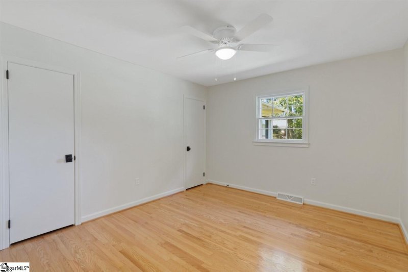 Property image 4 at 11 Guyton Street, Greenville, SC 29615