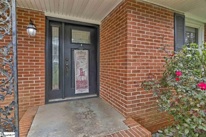 Property image 3 at 306 Palmetto Circle, Greer, SC 29651