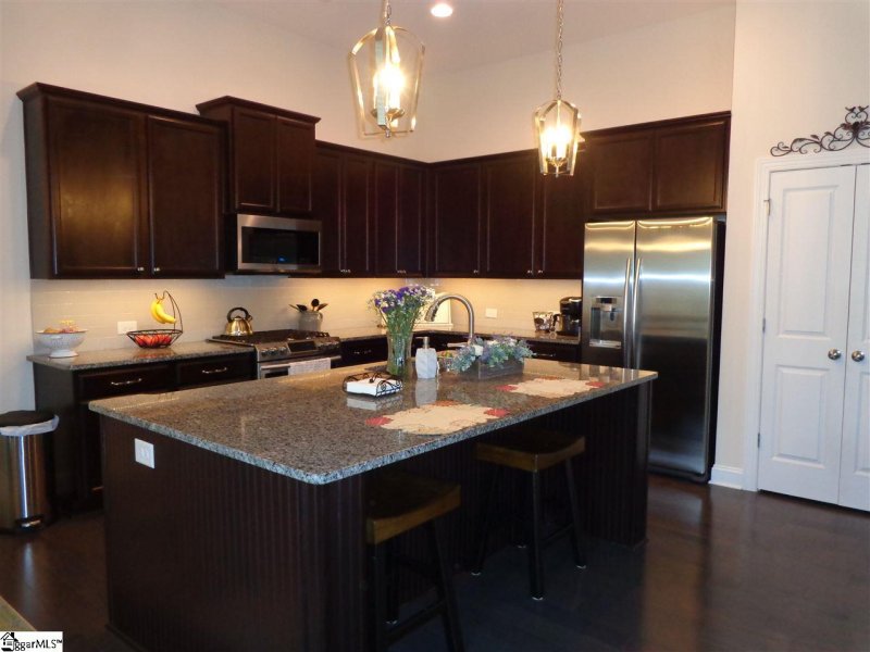 Property image 5 at 120 Broadleigh Court, Boiling Springs, SC 29316