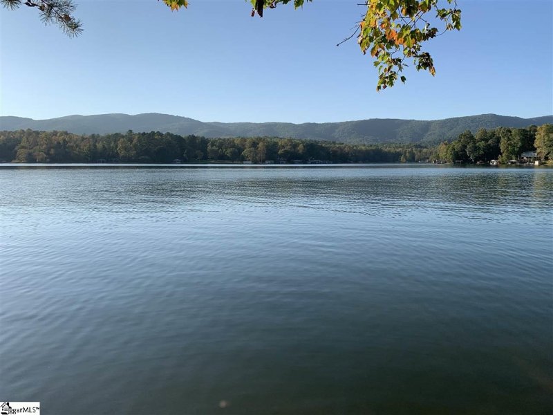 326 Cherokee Ridge Road