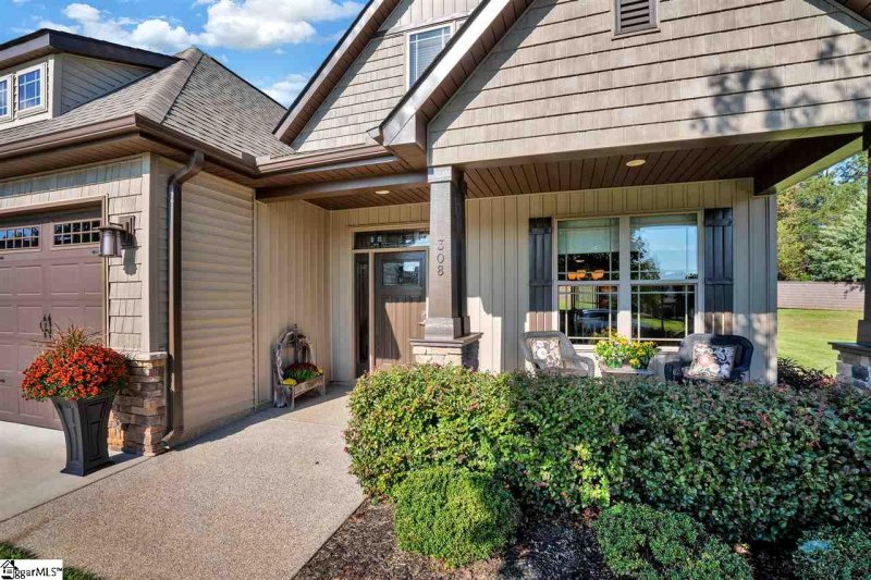Property image 2 at 308 Owasso Drive, Greenville, SC 29615