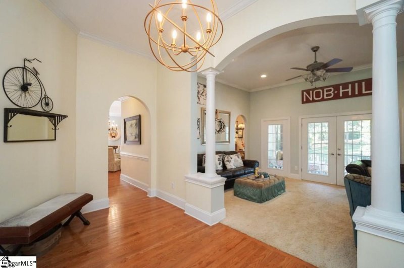 Property image 4 at 20 Knob Creek Court, Greer, SC 29651