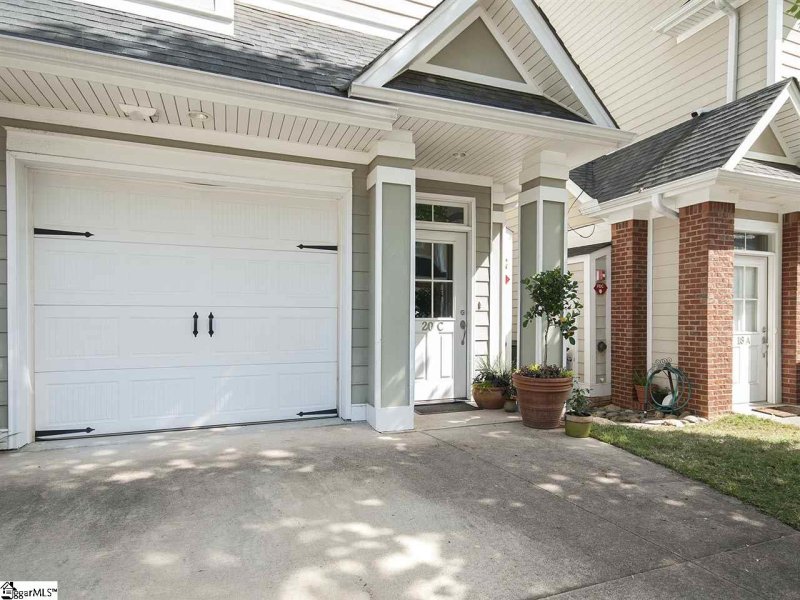 Property image 2 at 20 Edge Court, Greenville, SC 29609