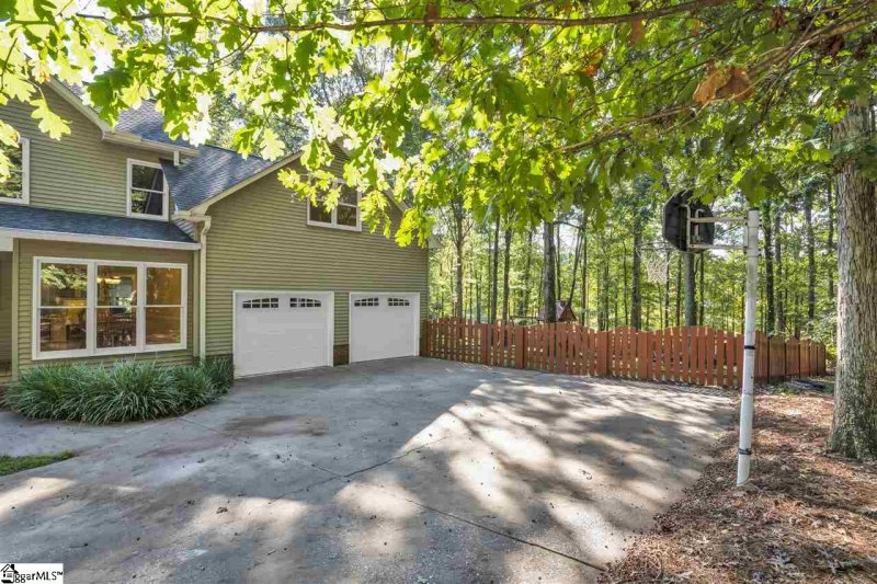 Property image 2 at 4 Circle Slope Court, Simpsonville, SC 29681