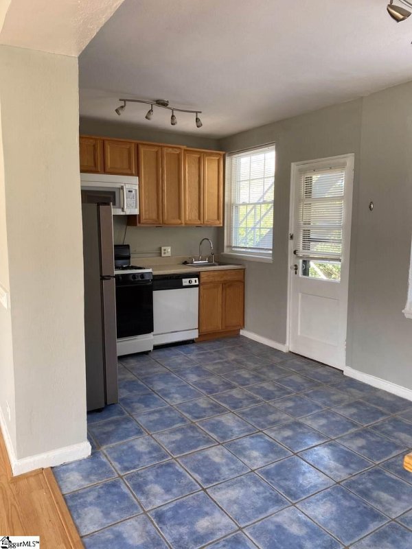 Property image 5 at 601 Cleveland 4B Street, Greenville, SC 29601