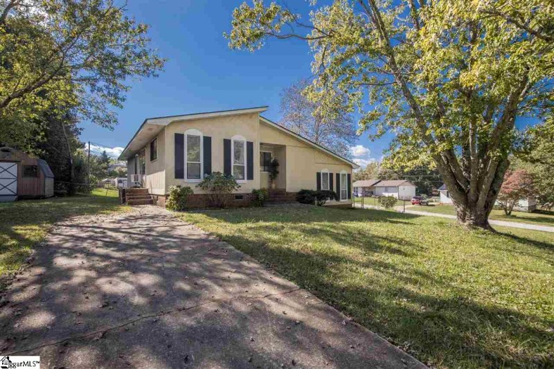 Property image 4 at 109 Kirksey Court, Travelers Rest, SC 29690-9638