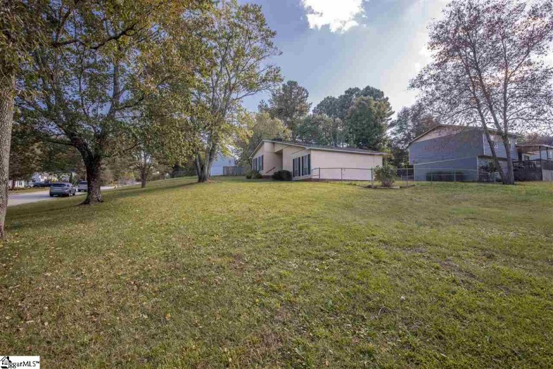 Property image 5 at 109 Kirksey Court, Travelers Rest, SC 29690-9638