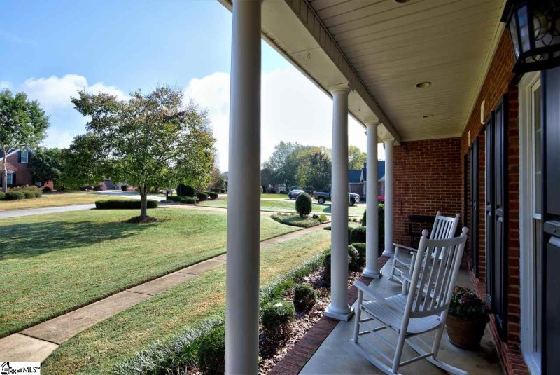 Property image 3 at 109 Pinehaven Way, Simpsonville, SC 29680