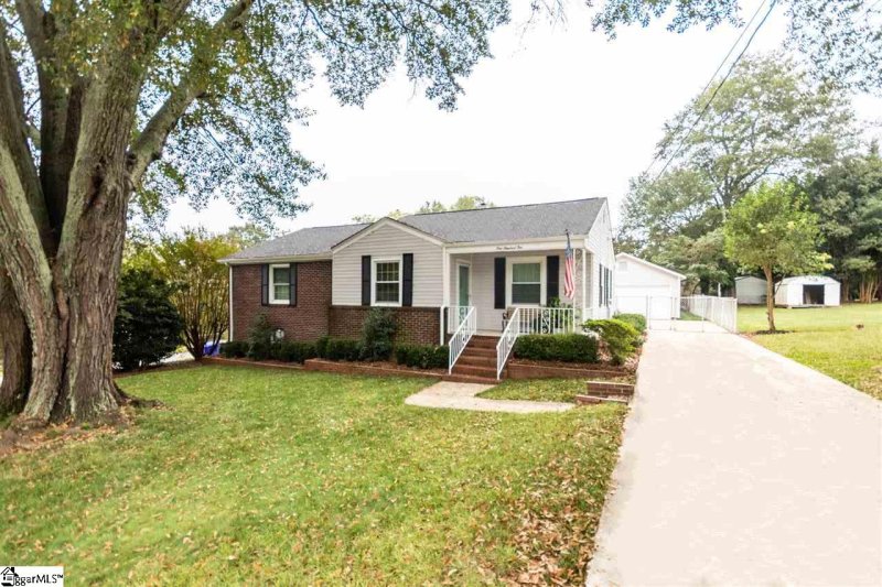 Property image 2 at 110 GRIFFIN Drive, Greenville, SC 29607