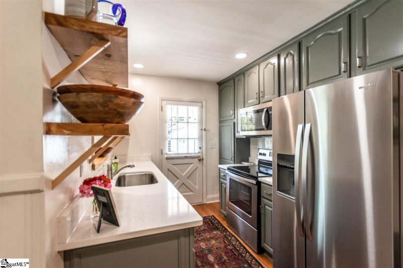 Property image 3 at 110 GRIFFIN Drive, Greenville, SC 29607