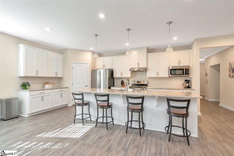 Property image 2 at 23 Fawn Hill Drive, Simpsonville, SC 29681