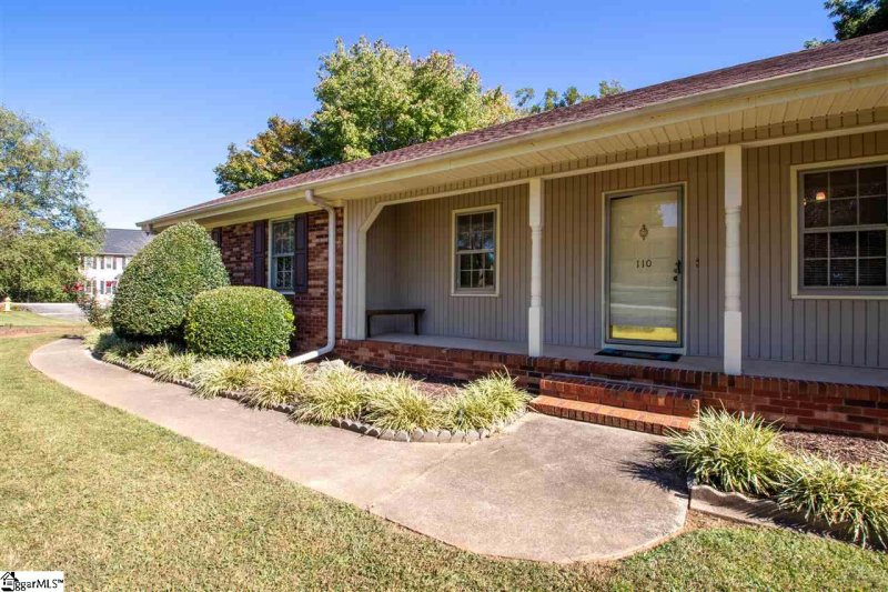 Property image 3 at 110 Timbrooke Way, Easley, SC 29642