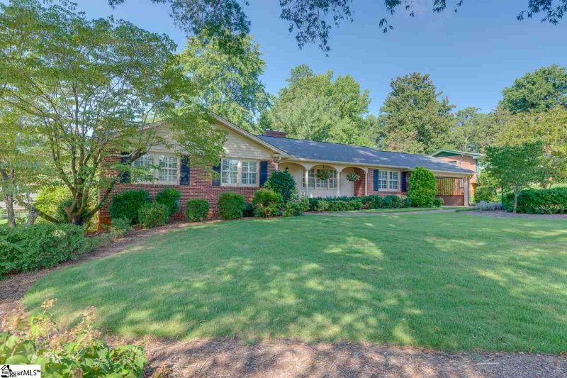 Property image 2 at 10 Yancey Drive, Greenville, SC 29615