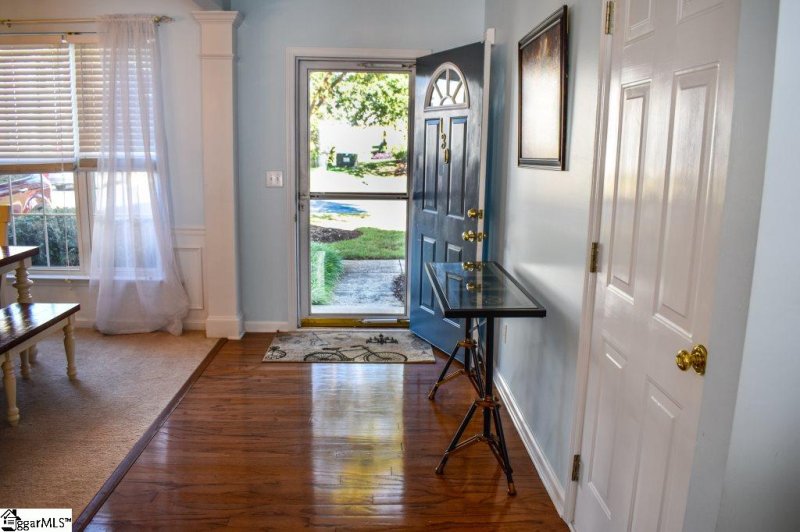 Property image 2 at 130 Waterford Park, Greer, SC 29650