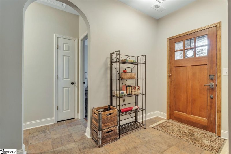 Property image 5 at 6 Honey Locust Lane, Piedmont, SC 29673