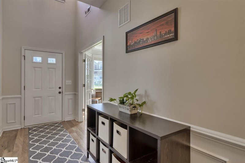 Property image 3 at 6 Chesden Hall Court, Greenville, SC 29607