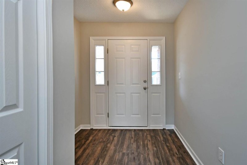 Property image 3 at 6 Hillside Glen Drive, Greer, SC 29650