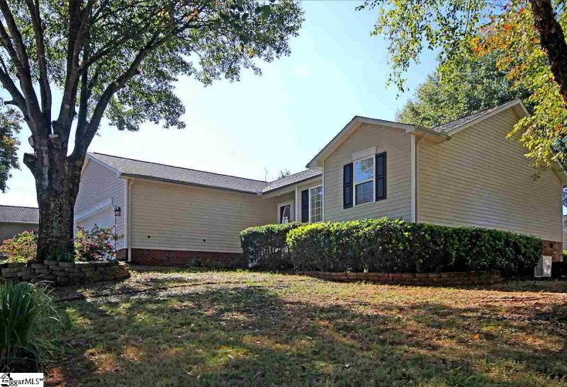 Property image 3 at 2 Shumagin Court, Greenville, SC 29605
