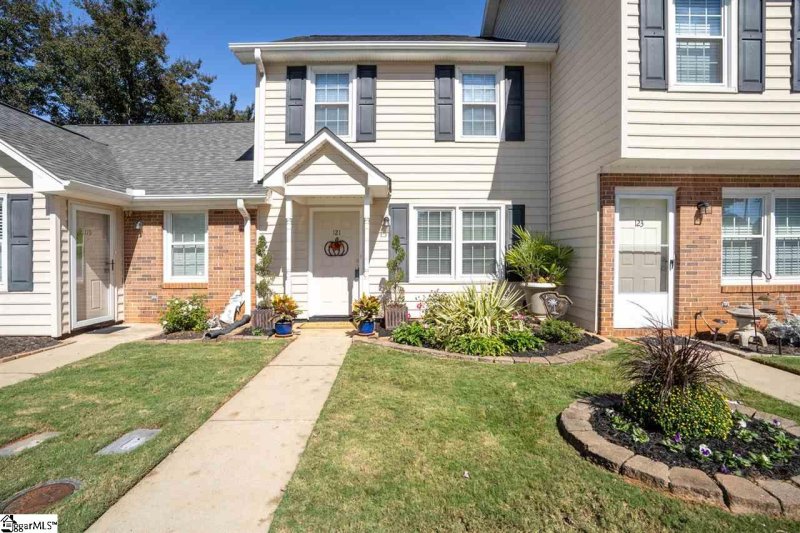 Property image 2 at 121 Trailside Lane, Greenville, SC 29607