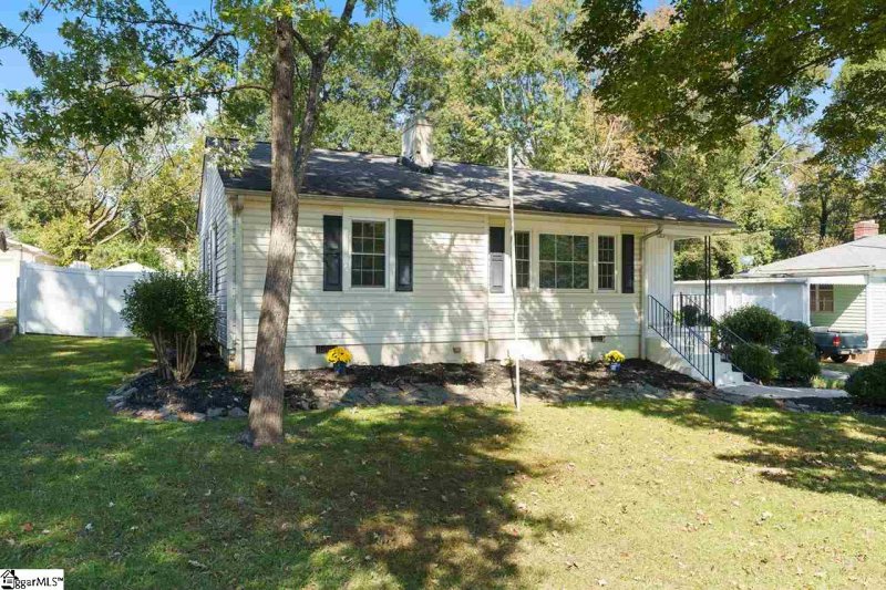 Property image 2 at 113 Princeton Avenue, Greenville, SC 29607