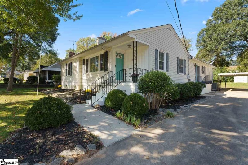 Property image 3 at 113 Princeton Avenue, Greenville, SC 29607