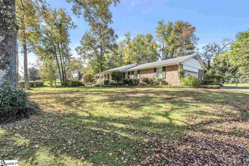Property image 3 at 2 Sandringham Road, Taylors, SC 29687
