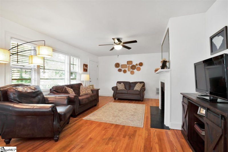 Property image 2 at 309 Elaine Avenue, Taylors, SC 29687