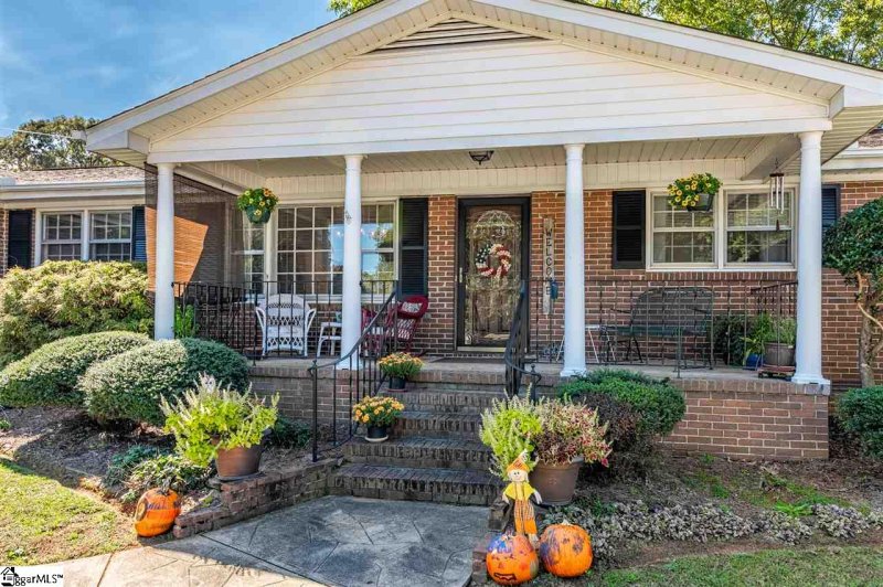 Property image 3 at 106 Brookbend Road, Mauldin, SC 29662