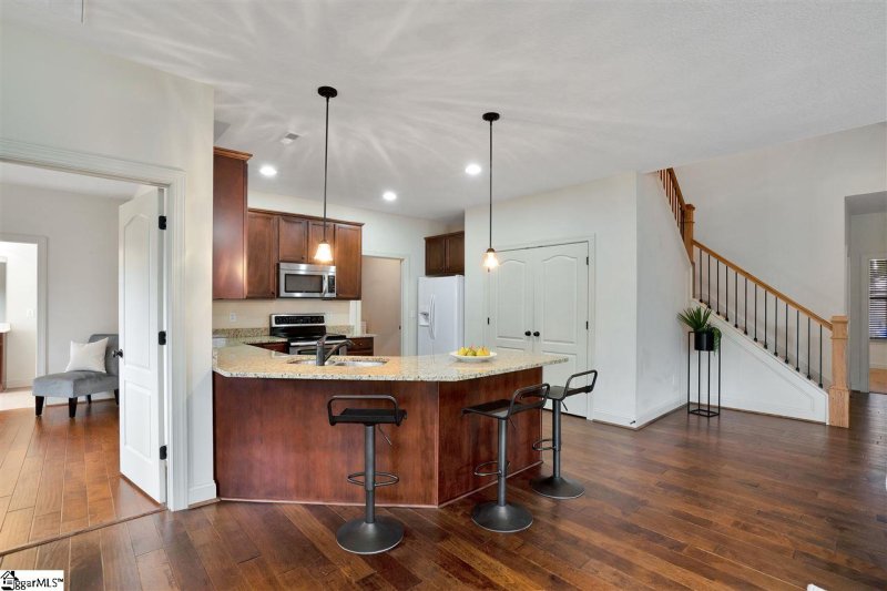 Property image 5 at 26 Litten Way, Greenville, SC 29615