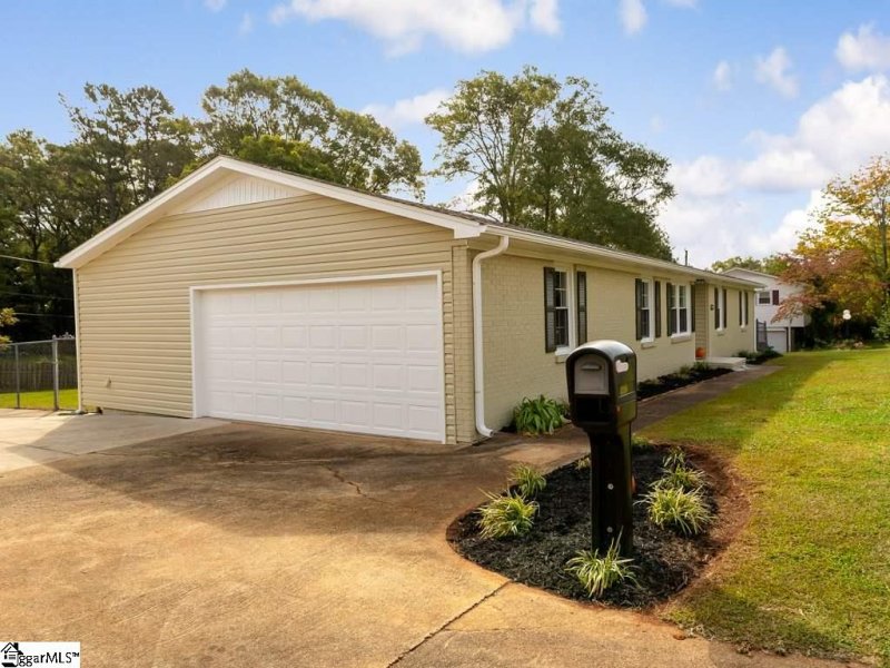 Property image 5 at 4206 Old Buncombe Road, Greenville, SC 29617