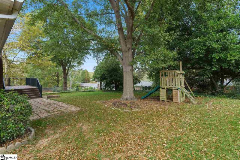 Property image 3 at 129 Lynchester Road, Greenville, SC 29615
