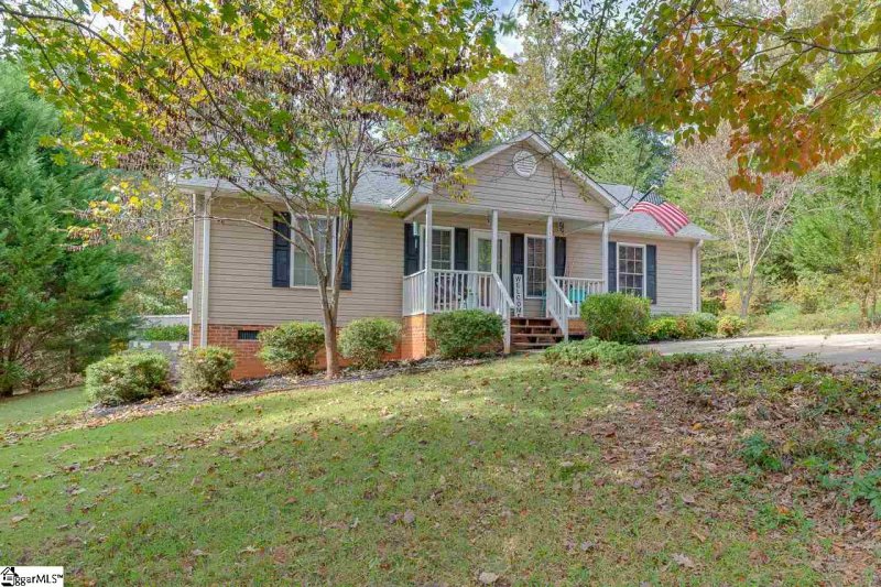Property image 2 at 212 Dean Street, Pickens, SC 29671