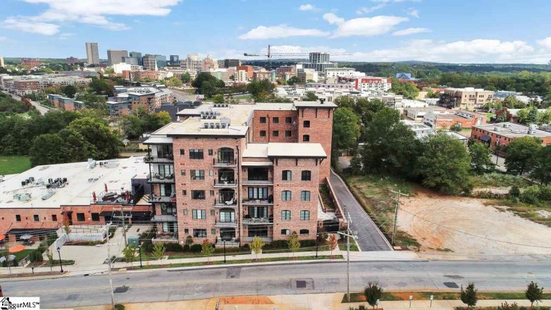 Property image 3 at 110 N Markley Street, Greenville, SC 29601