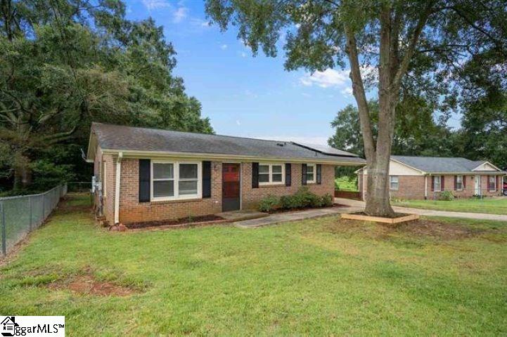 Property image 2 at 311 Scenic Drive, Greer, SC 29651