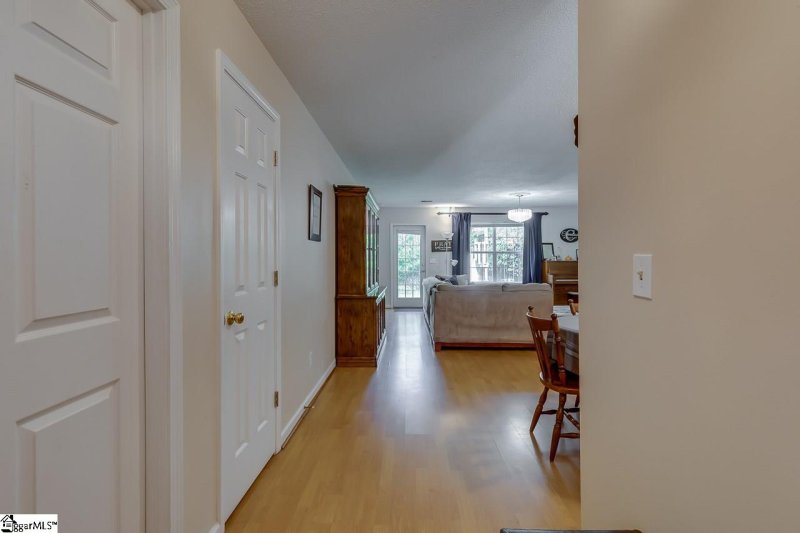 Property image 5 at 118 White Willow Court, Taylors, SC 29687