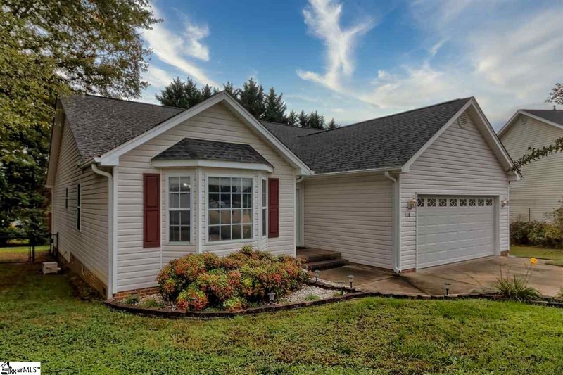 Property image 3 at 118 Meadow Hill Way, Taylors, SC 29687