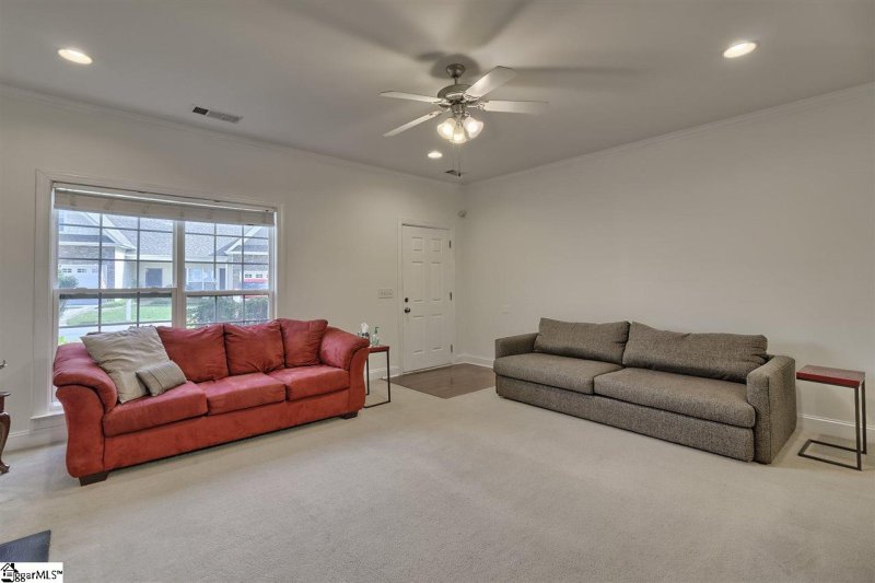 Property image 3 at 228 Louisville Drive, Greenville, SC 29607