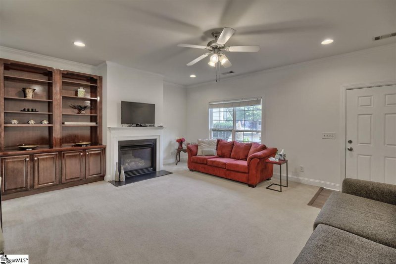 Property image 4 at 228 Louisville Drive, Greenville, SC 29607