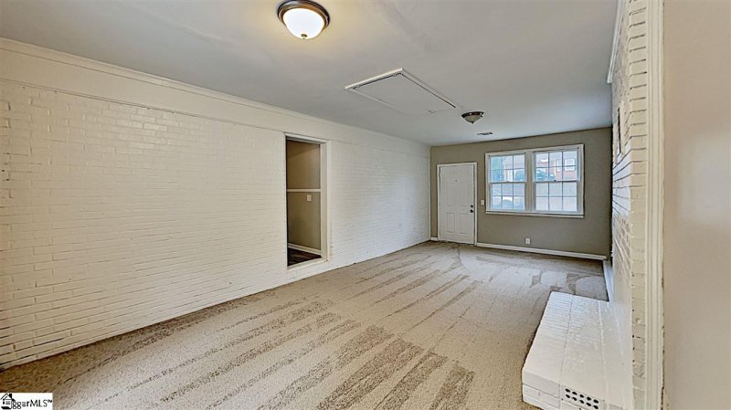 Property image 5 at 221 Bluff Drive, Greenville, SC 29605
