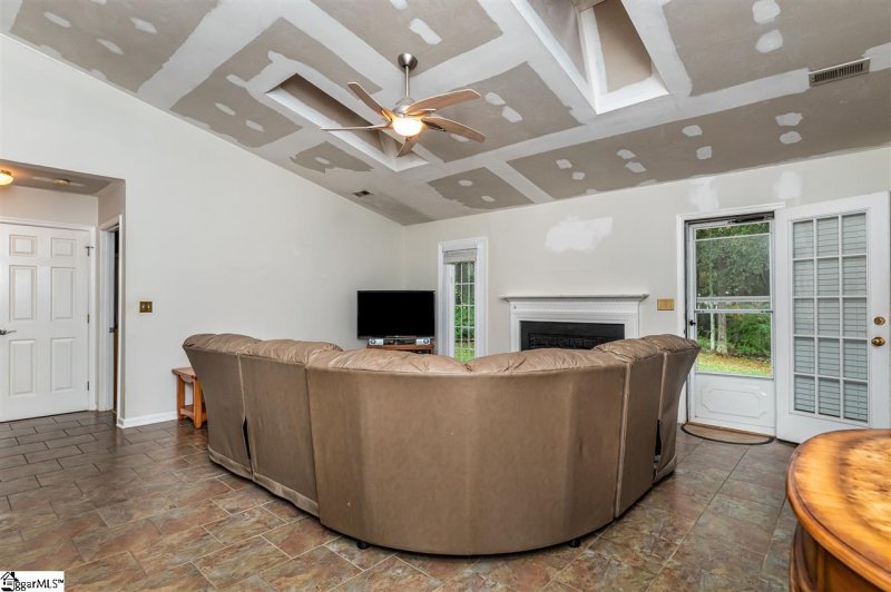 Property image 4 at 4 Chinaberry Lane, Simpsonville, SC 29680