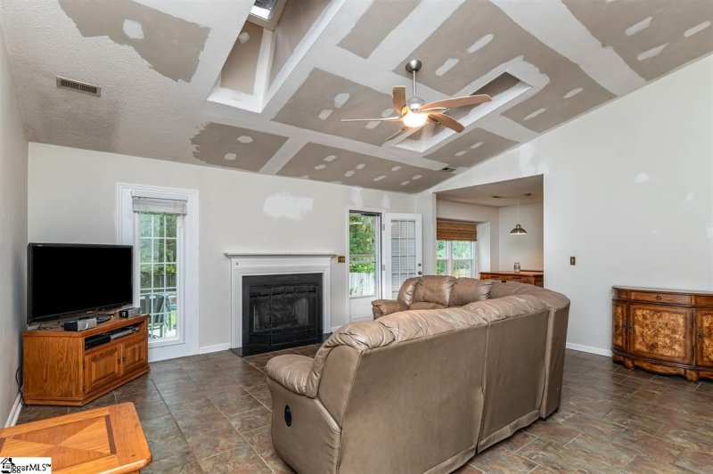 Property image 5 at 4 Chinaberry Lane, Simpsonville, SC 29680