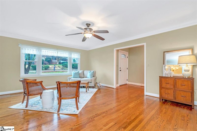 Property image 3 at 230 Azalea Court, Greenville, SC 29615