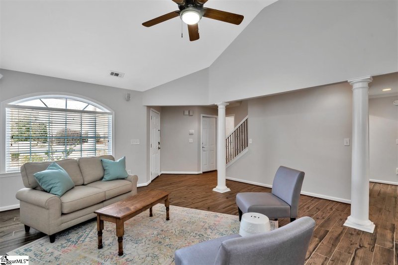 Property image 4 at 427 Falling Rock Way, Greenville, SC 29615