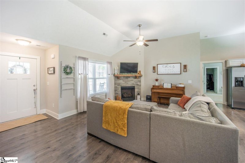 Property image 4 at 112 Dream Court, Liberty, SC 29657