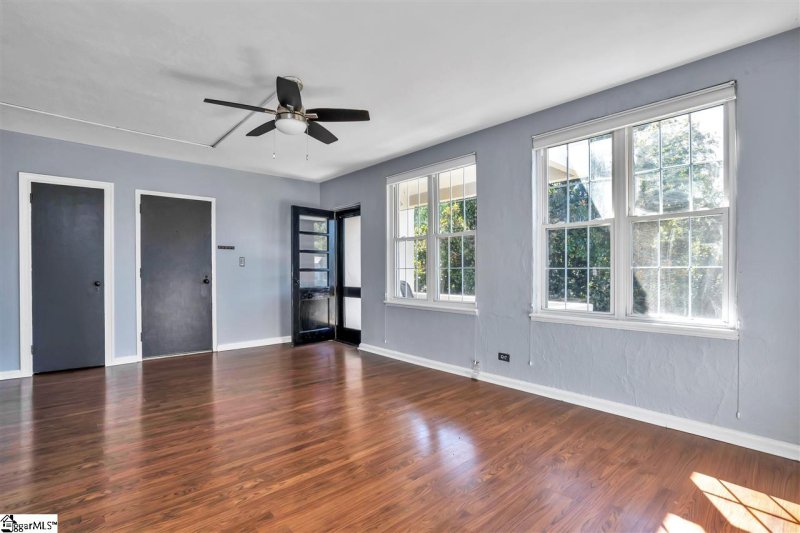 Property image 2 at 601 Cleveland 2E Street, Greenville, SC 29601