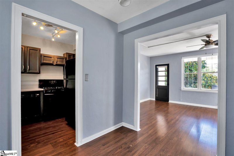 Property image 3 at 601 Cleveland 2E Street, Greenville, SC 29601