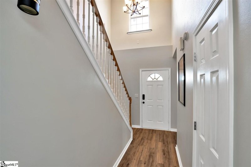 Property image 3 at 116 W Bright Road, Duncan, SC 29334